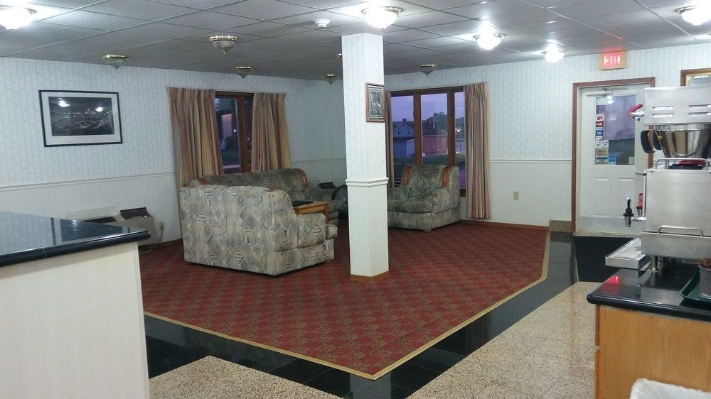 Williamsburg Sunset Inn מראה חיצוני תמונה