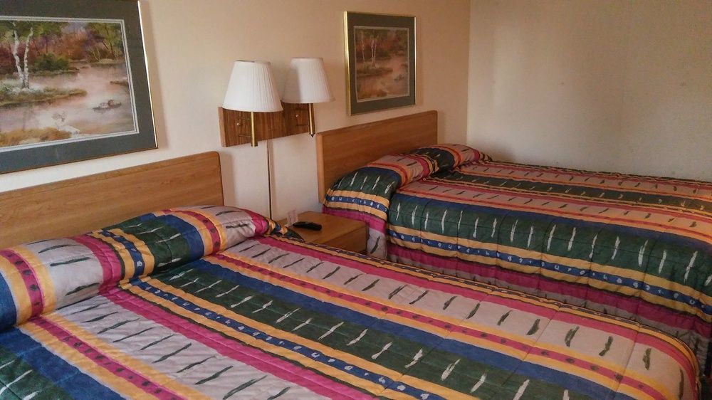Williamsburg Sunset Inn מראה חיצוני תמונה