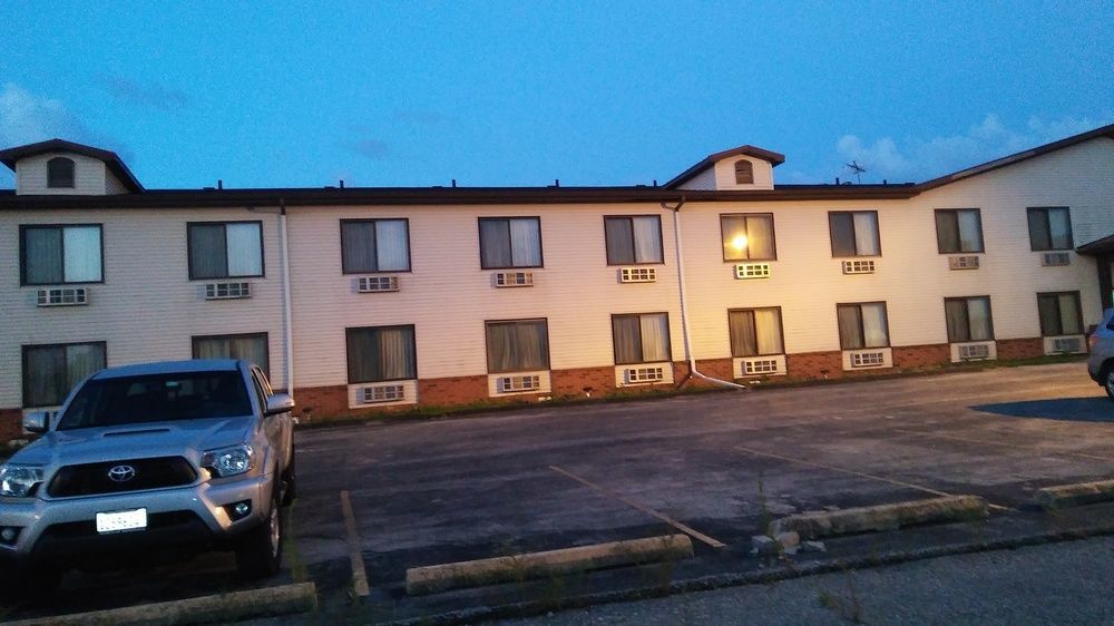 Williamsburg Sunset Inn מראה חיצוני תמונה