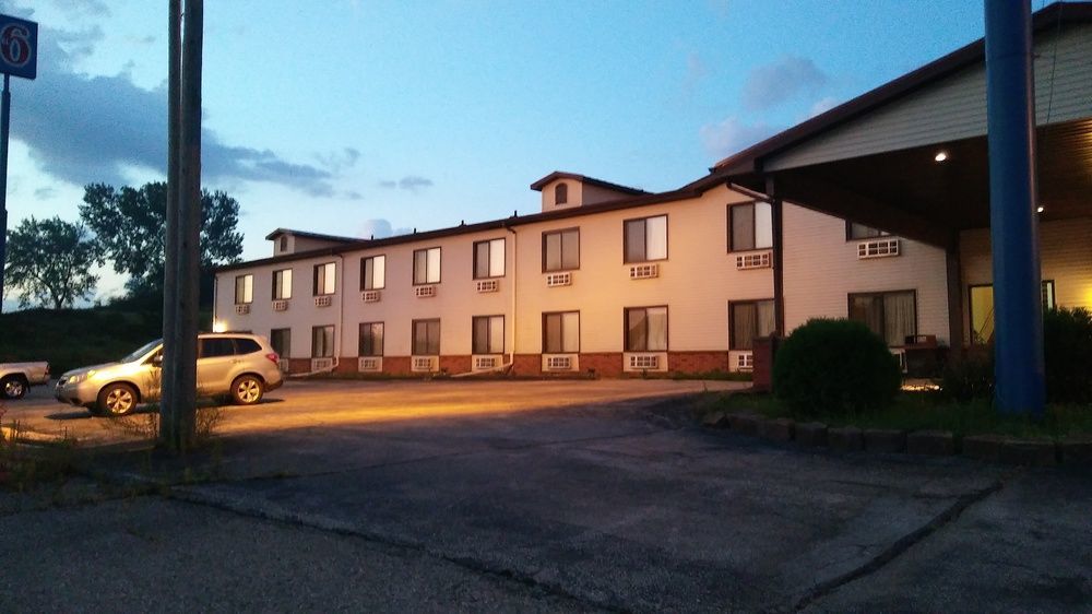 Williamsburg Sunset Inn מראה חיצוני תמונה