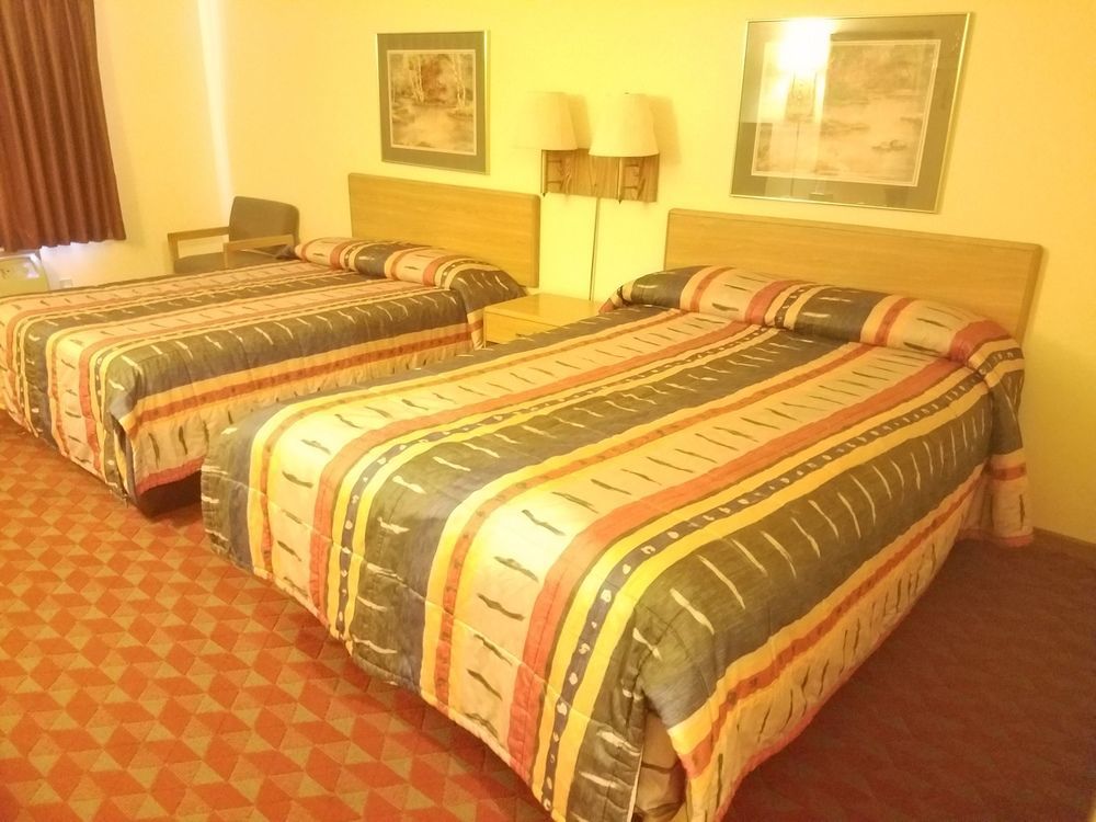 Williamsburg Sunset Inn מראה חיצוני תמונה